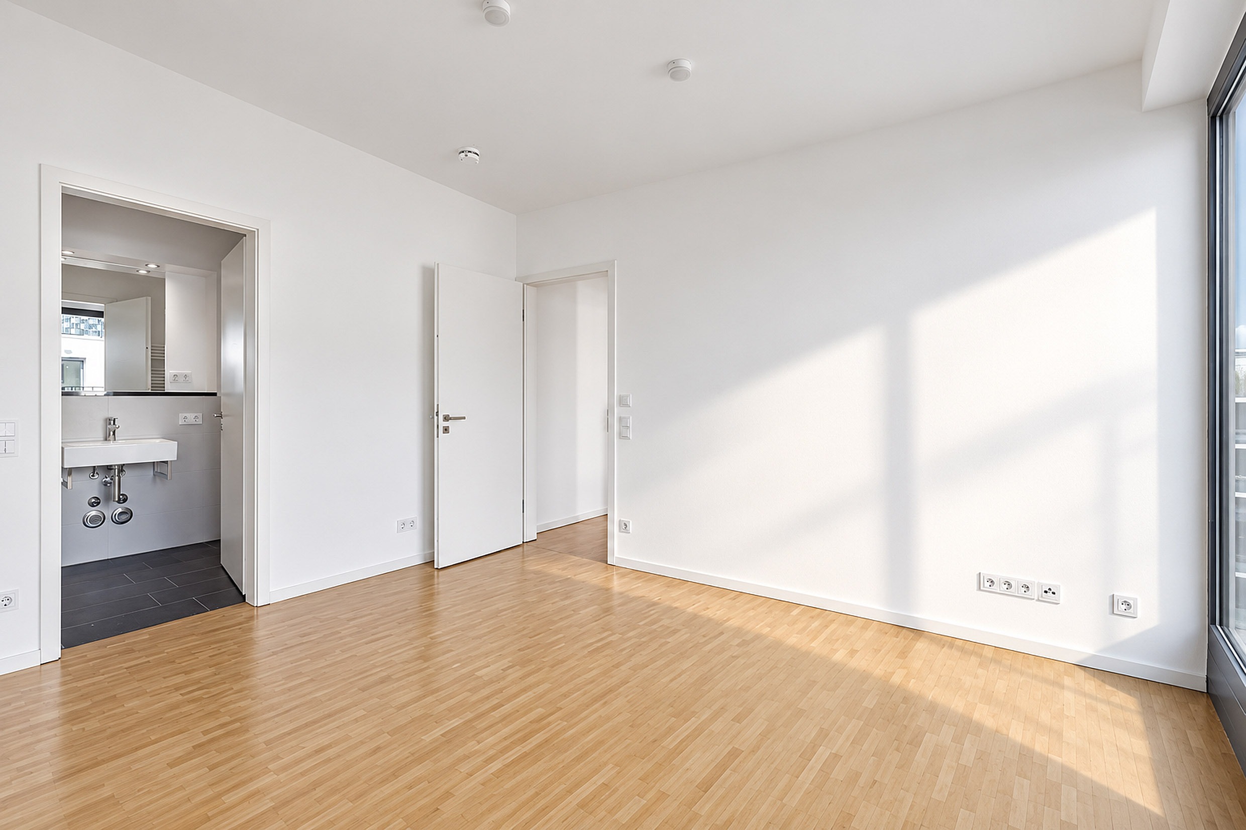 einzugsbereite frisch renovierte 3 Zimmer Neubauwohnung in Berlin Mitte in The Mile