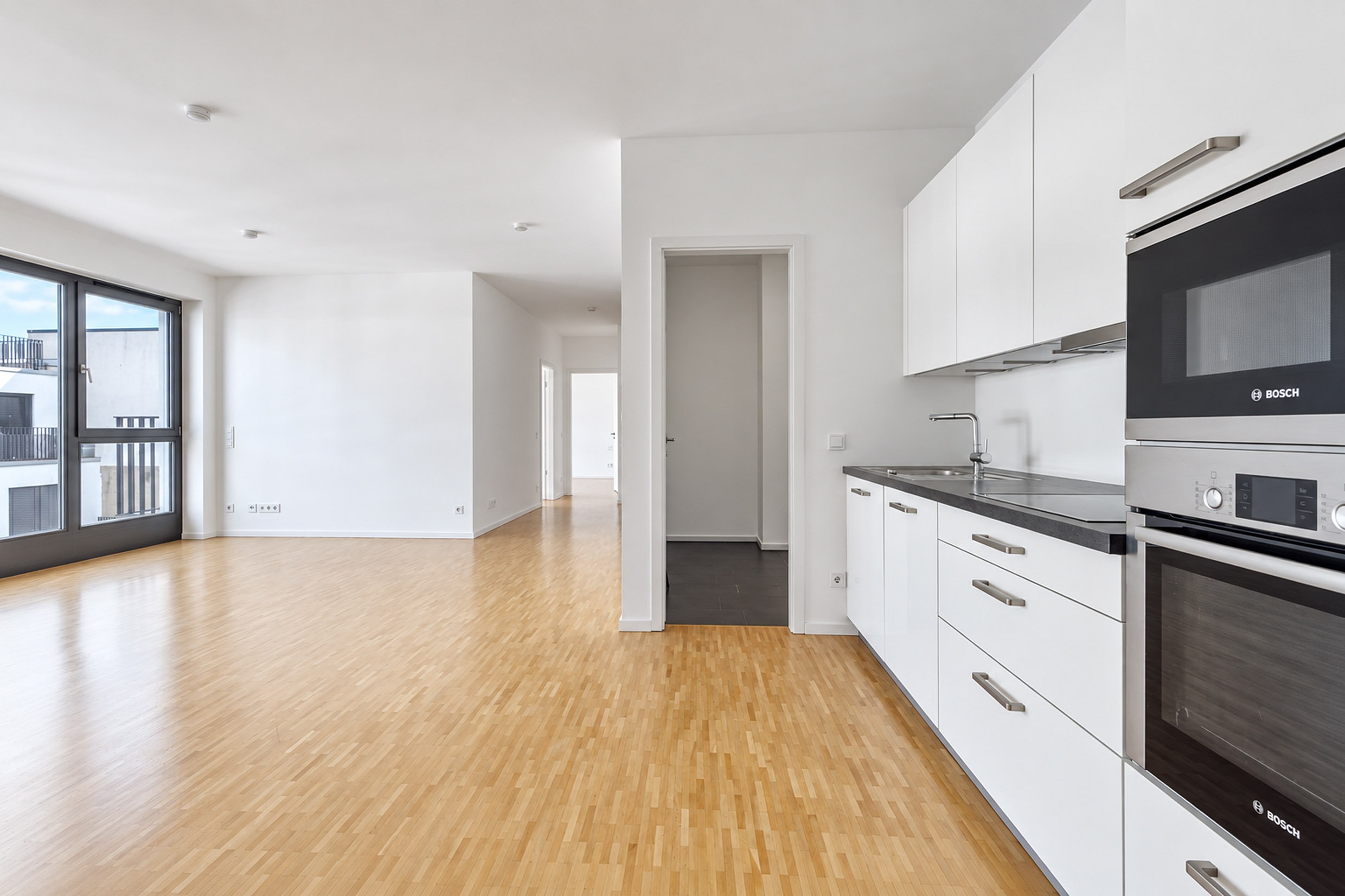einzugsbereite frisch renovierte 3 Zimmer Neubauwohnung in Berlin Mitte in The Mile
