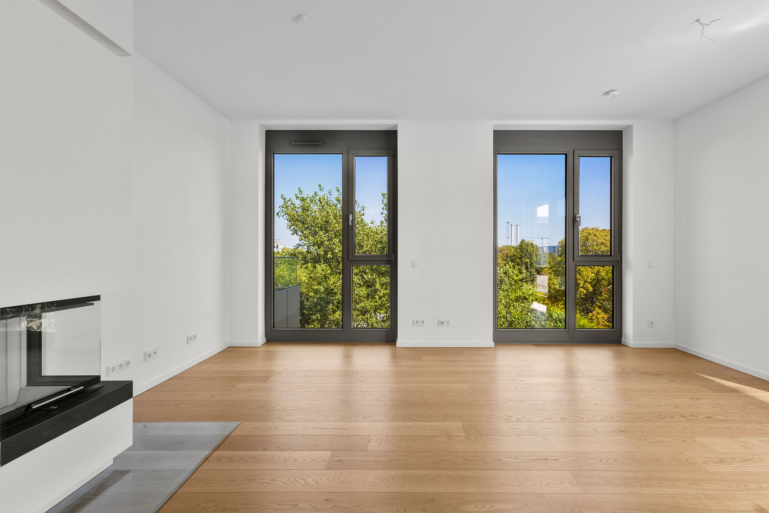 Luxus Luisenpark Penthouse in Berlin Mitte mit Terrasse, Kamin