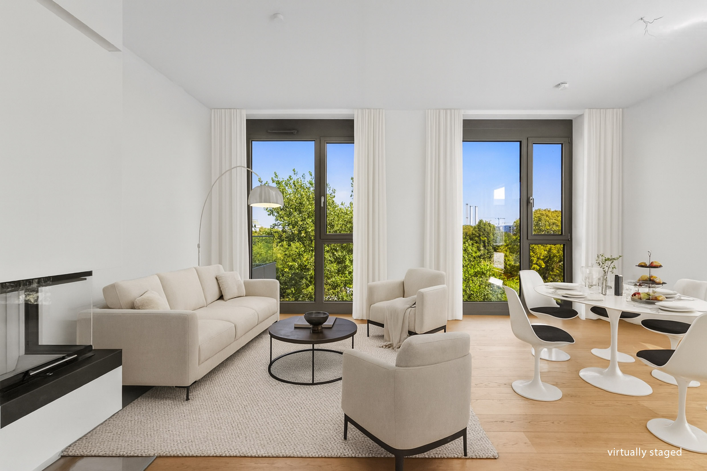 Luxus Luisenpark Penthouse in Berlin Mitte mit Terrasse, Kamin
