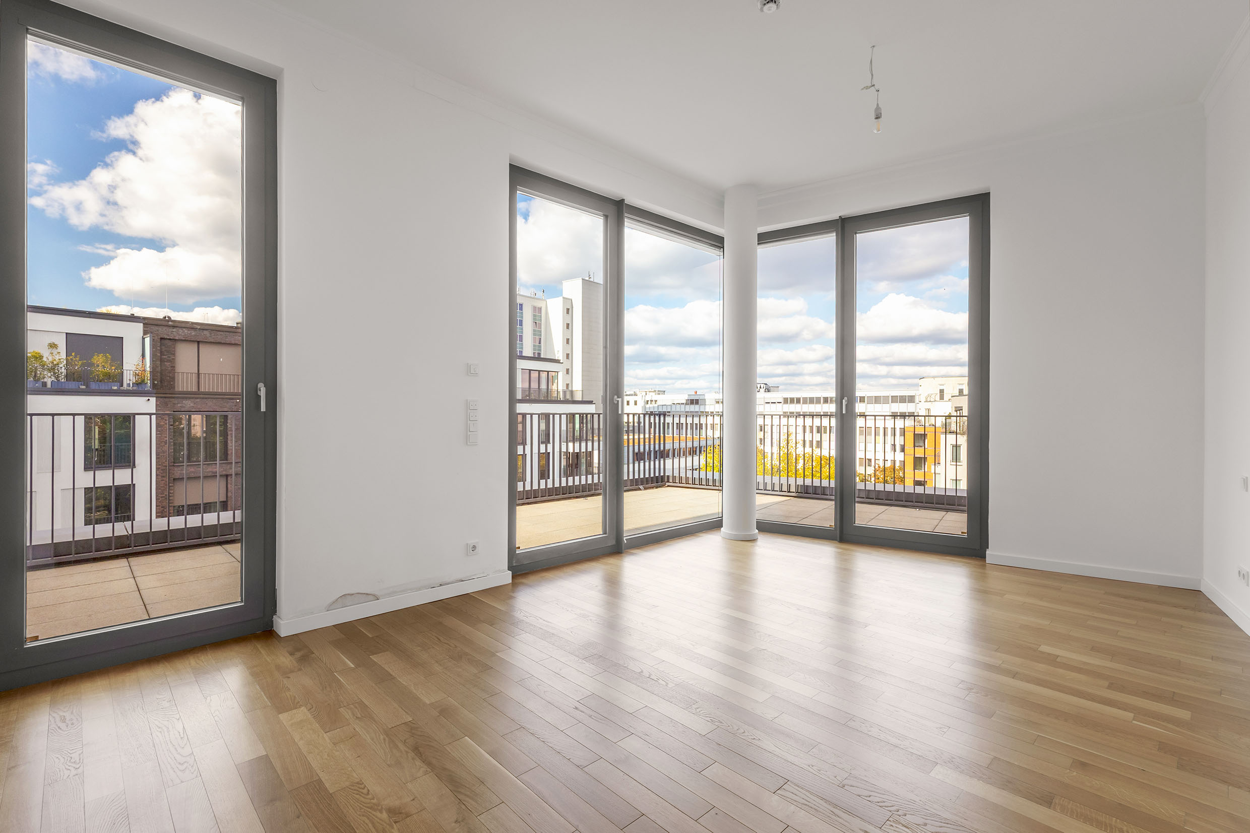 grosses 3 Zimmer Penthouse im Kurfürst mit Eibauküche nahe KaDeWe