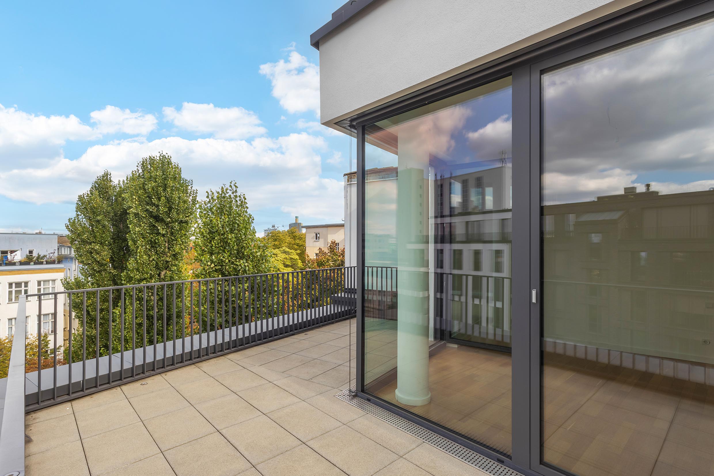 grosses 3 Zimmer Penthouse im Kurfürst mit Eibauküche nahe KaDeWe