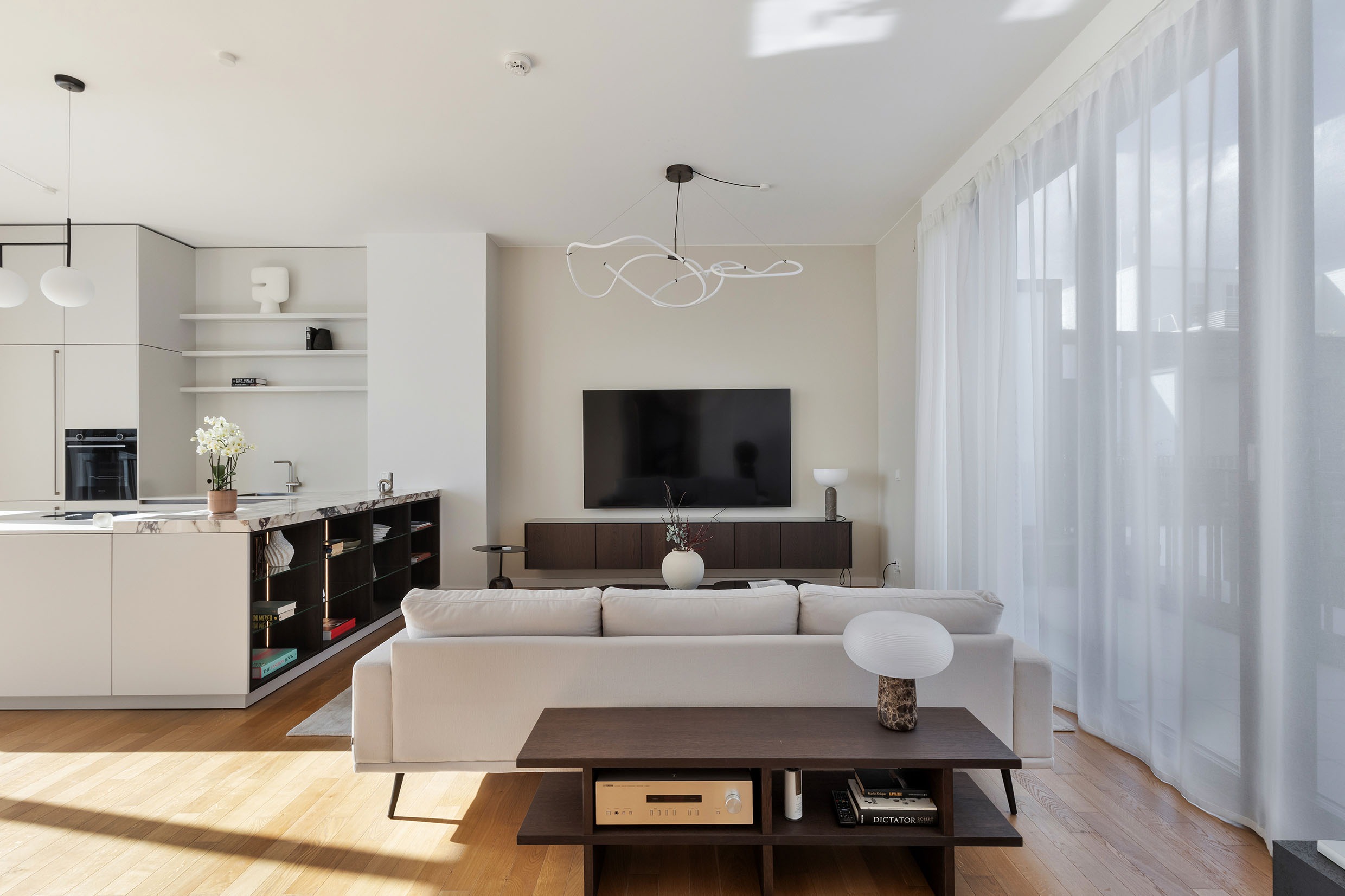 sonniges Penthouse Berlin Charlottenburg Mit Einbauküche