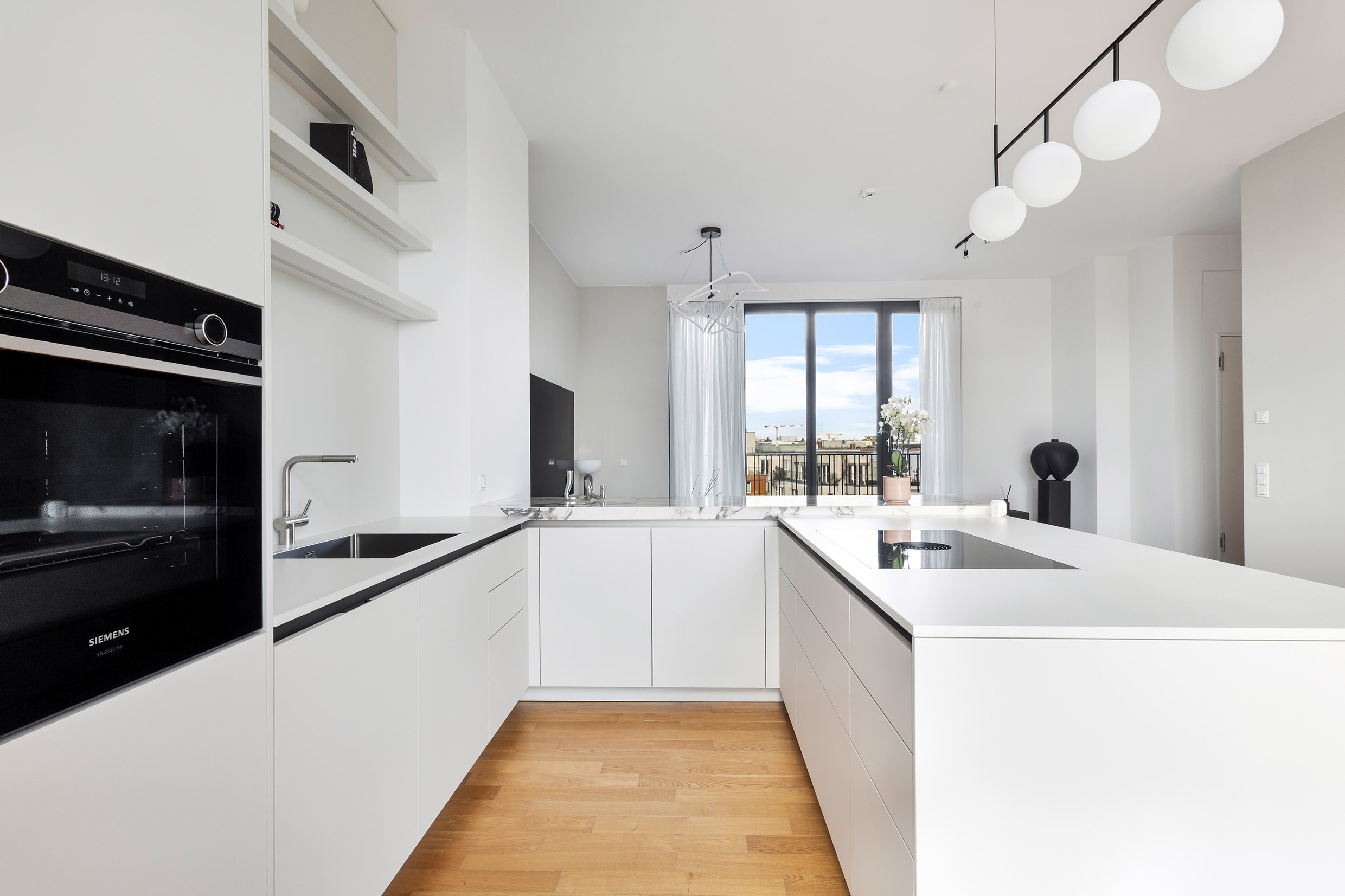 sonniges Penthouse Berlin Charlottenburg Mit Einbauküche