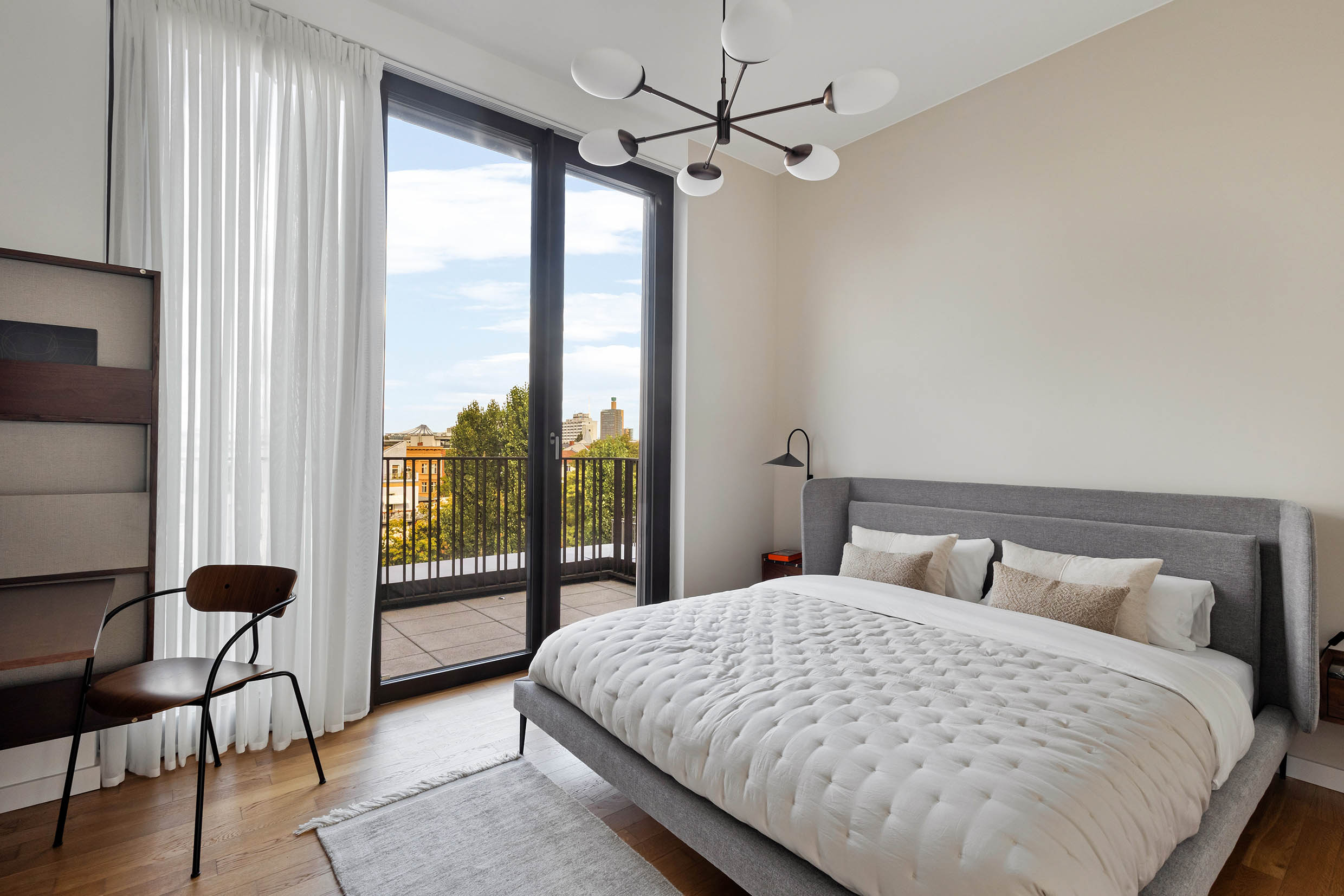 sonniges Penthouse Berlin Charlottenburg Mit Einbauküche