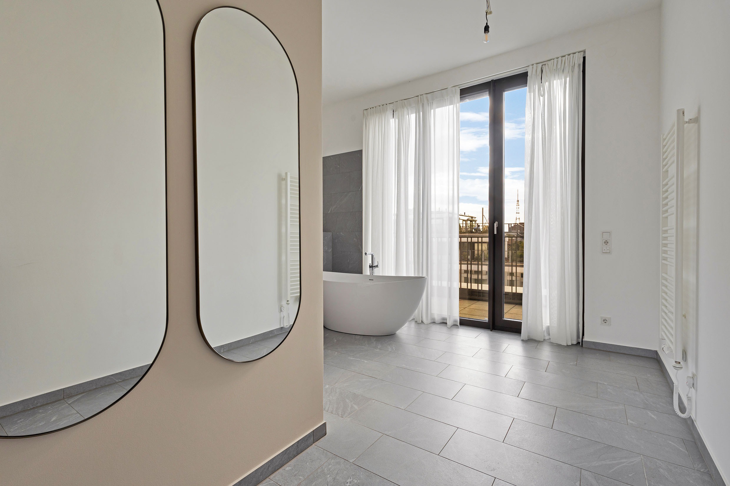 sonniges Penthouse Berlin Charlottenburg Mit Einbauküche