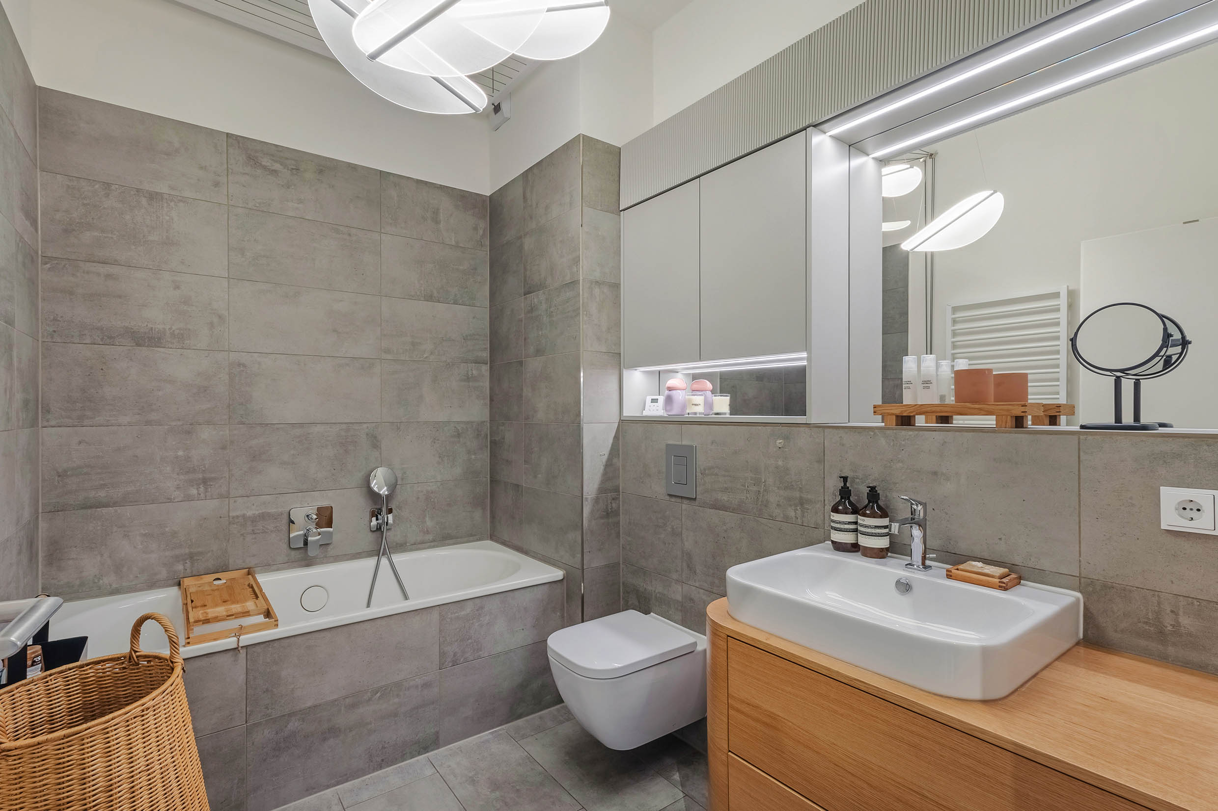 HOCHWERTIGES PENTHOUSE MIT WEITBLICK, SIEMATIC EINBAUKÜCHE UND EXKLUSIVER AUSSTATTUNG