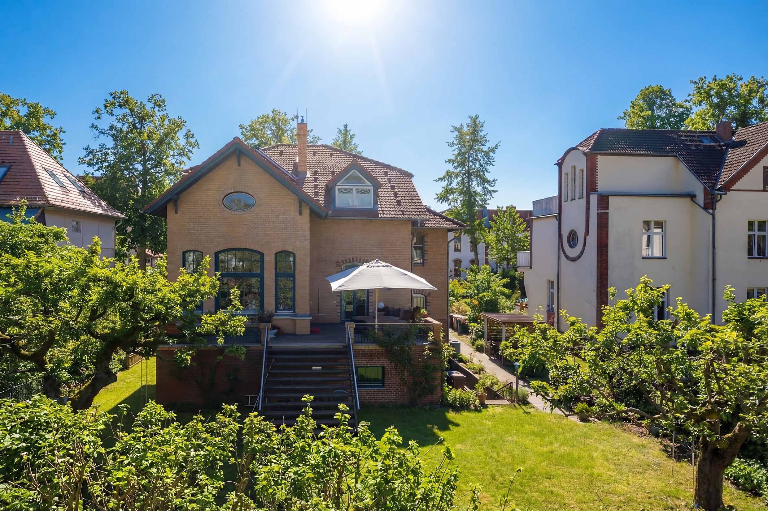 Familienvilla mit Einliegerwohnung auch perfekt als Büro