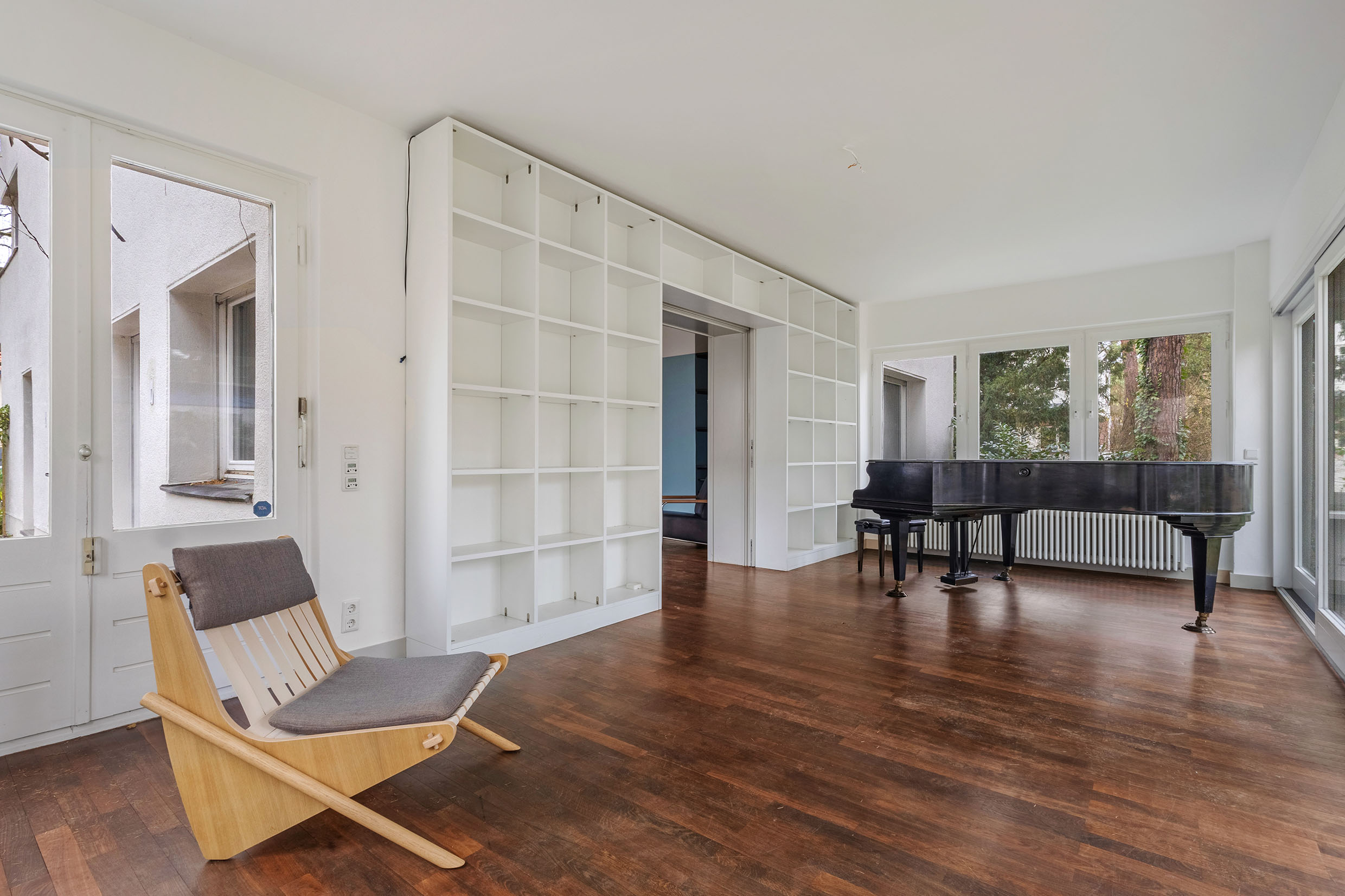 architecture marvel by Richard Neutra in Berlin Zehlendorf