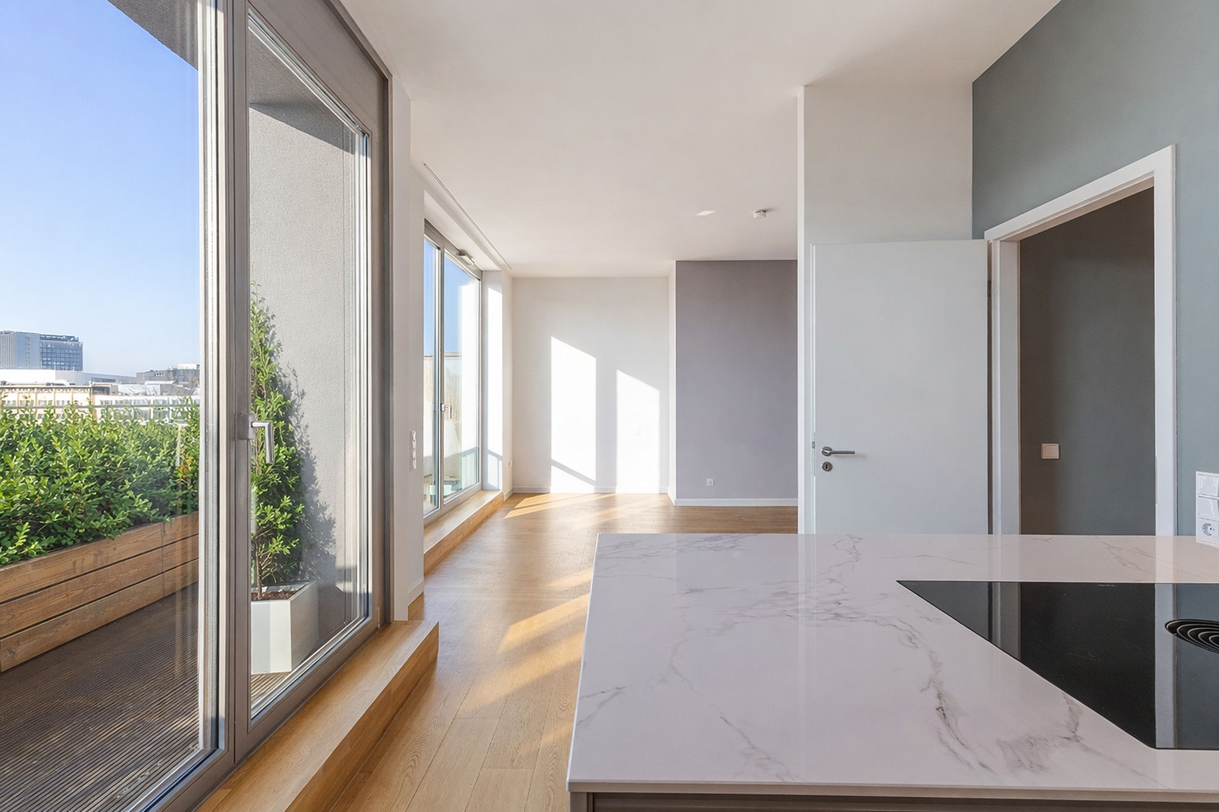 HOCHWERTIGES PENTHOUSE MIT WEITBLICK, SIEMATIC EINBAUKÜCHE UND EXKLUSIVER AUSSTATTUNG