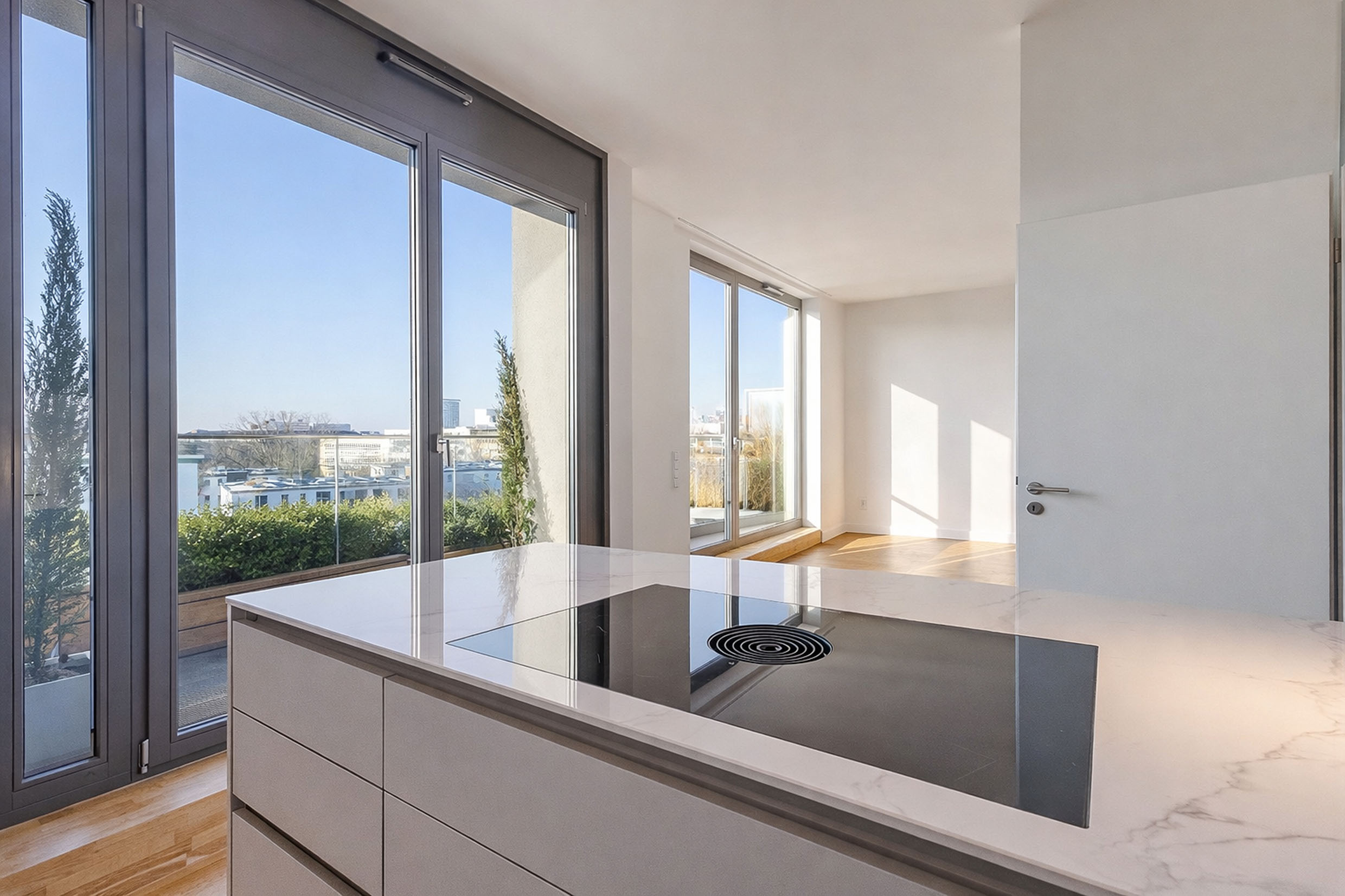 HOCHWERTIGES PENTHOUSE MIT WEITBLICK, SIEMATIC EINBAUKÜCHE UND EXKLUSIVER AUSSTATTUNG