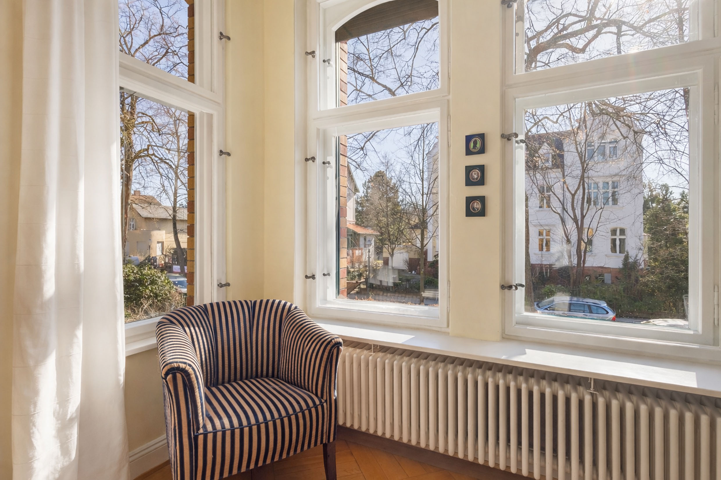 Familienvilla mit Einliegerwohnung auch perfekt als Büro