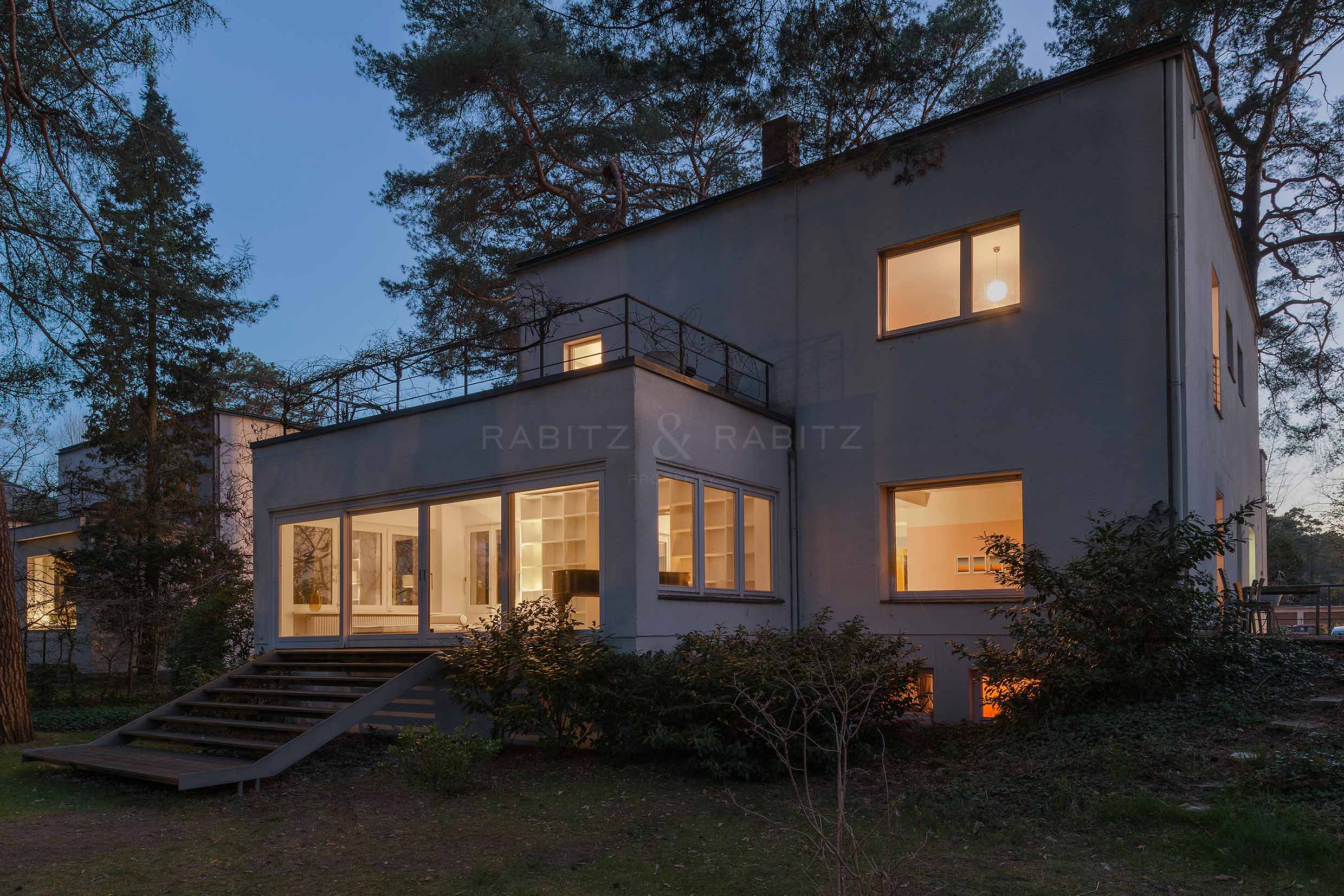 architecture marvel by Richard Neutra in Berlin Zehlendorf