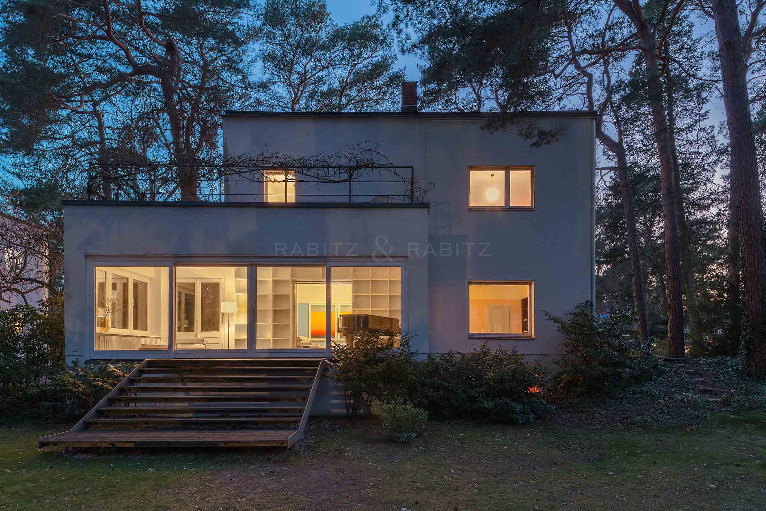 architecture marvel by Richard Neutra in Berlin Zehlendorf