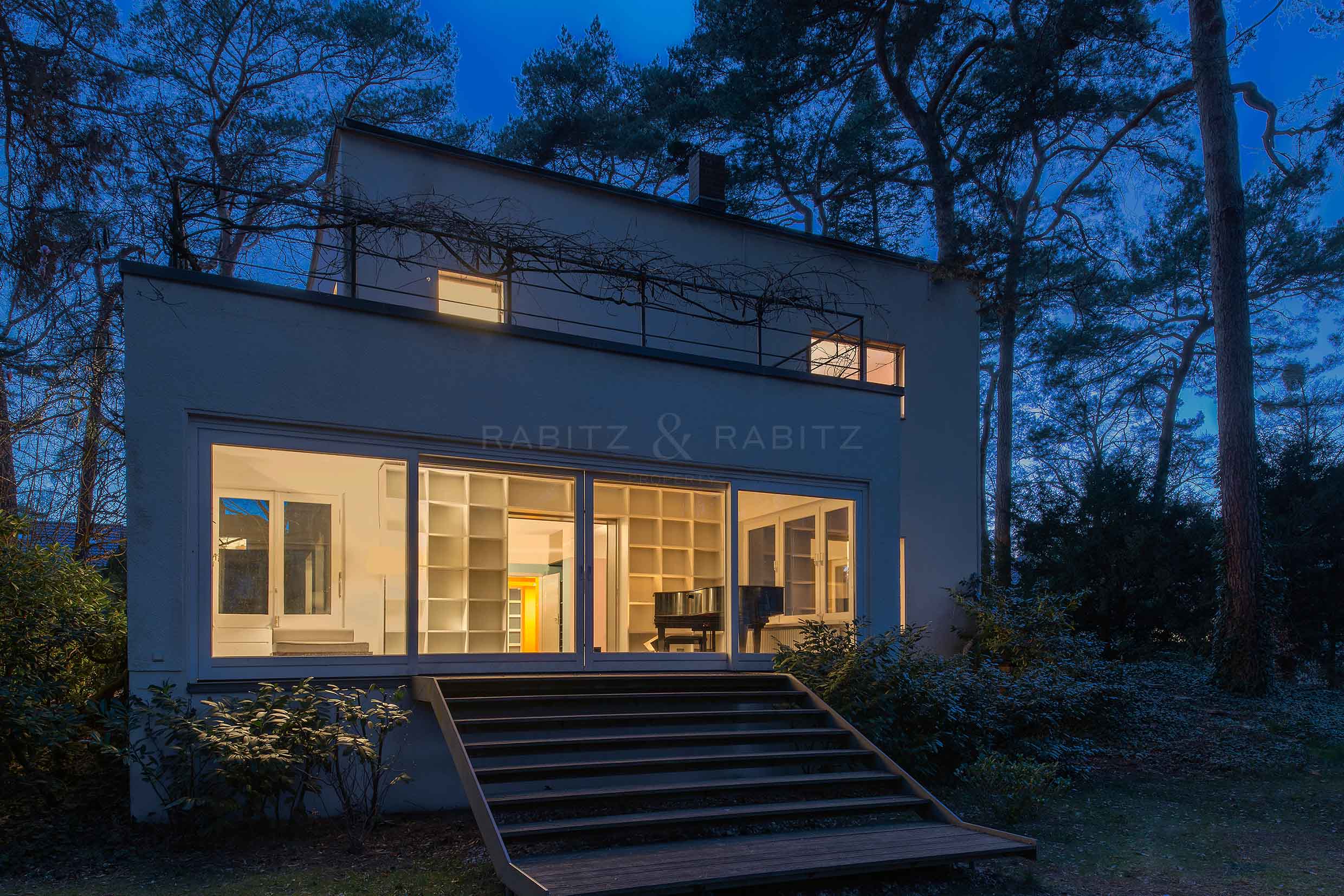 architecture marvel by Richard Neutra in Berlin Zehlendorf