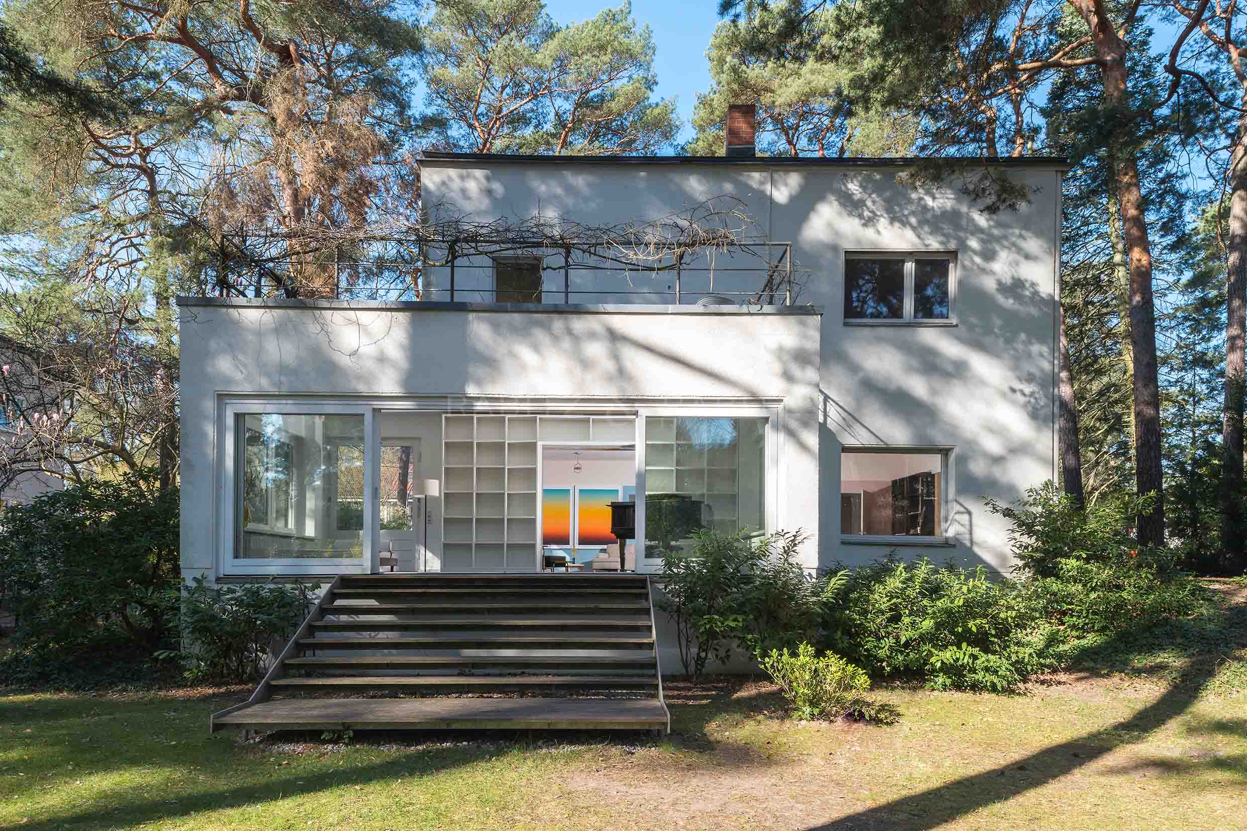 architecture marvel by Richard Neutra in Berlin Zehlendorf