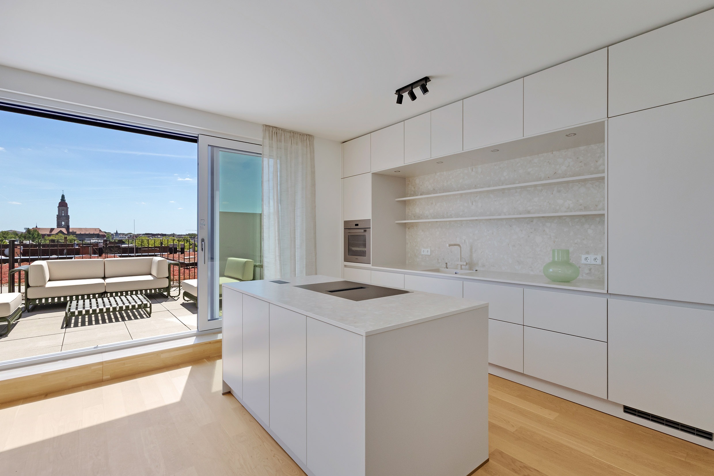 Penthouse in Berlin Firedenau mit hochwertiger Einbauküche und XXL Sonnenterrasse