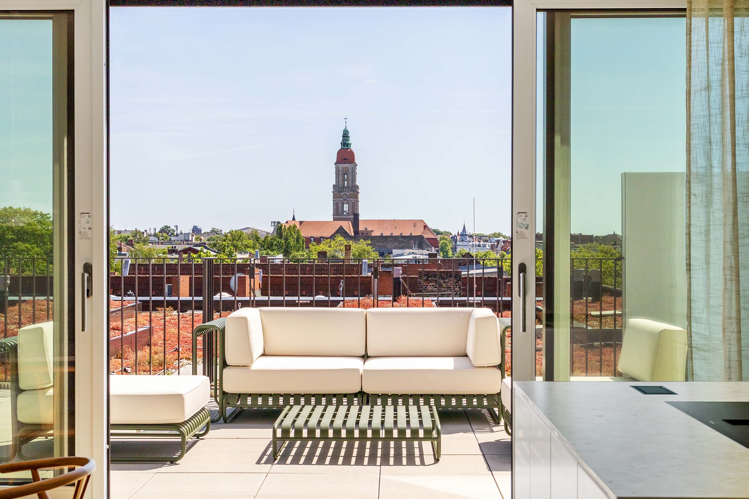 Penthouse in Berlin Firedenau mit hochwertiger Einbauküche und XXL Sonnenterrasse