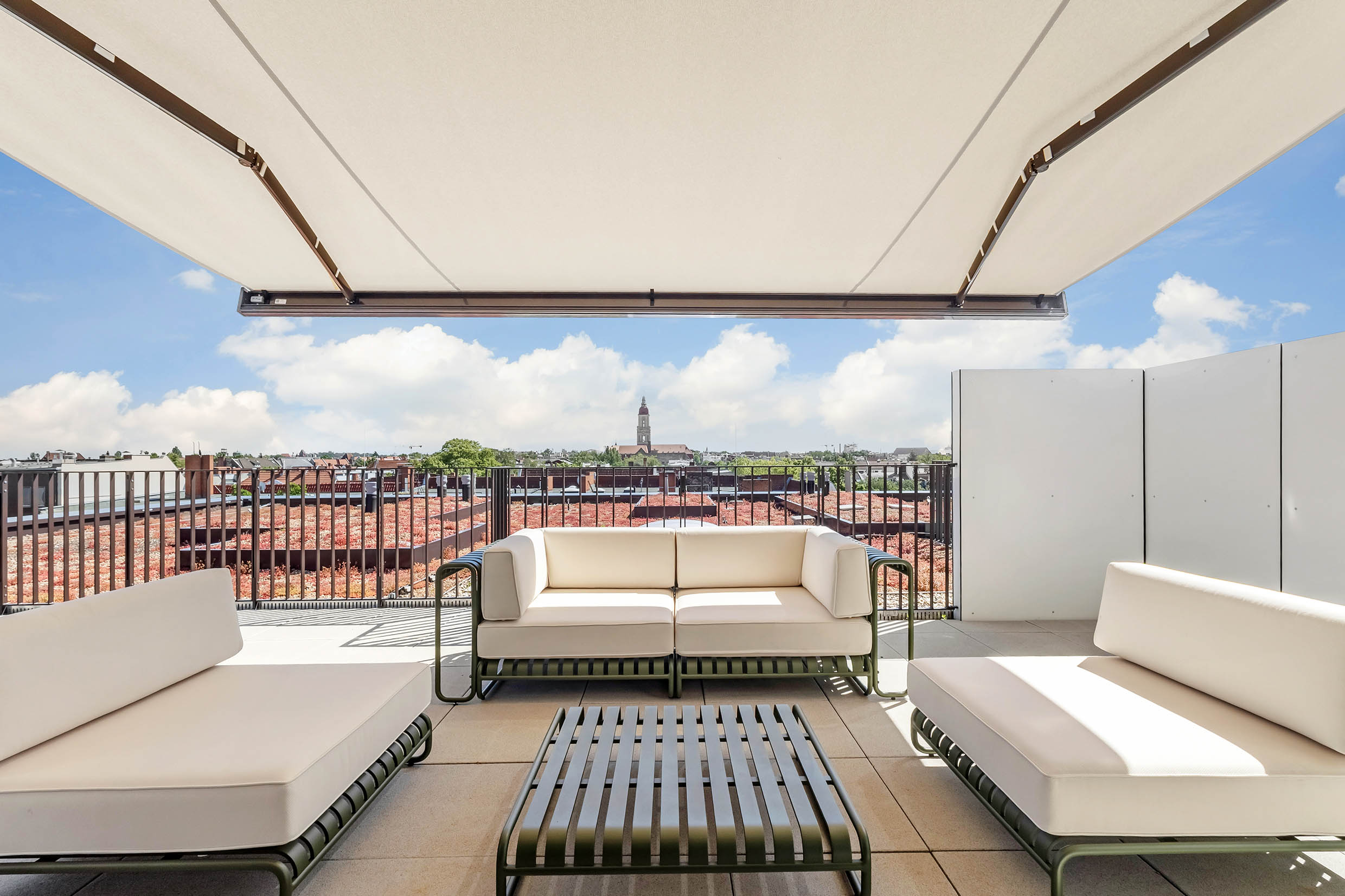 Penthouse in Berlin Firedenau mit hochwertiger Einbauküche und XXL Sonnenterrasse