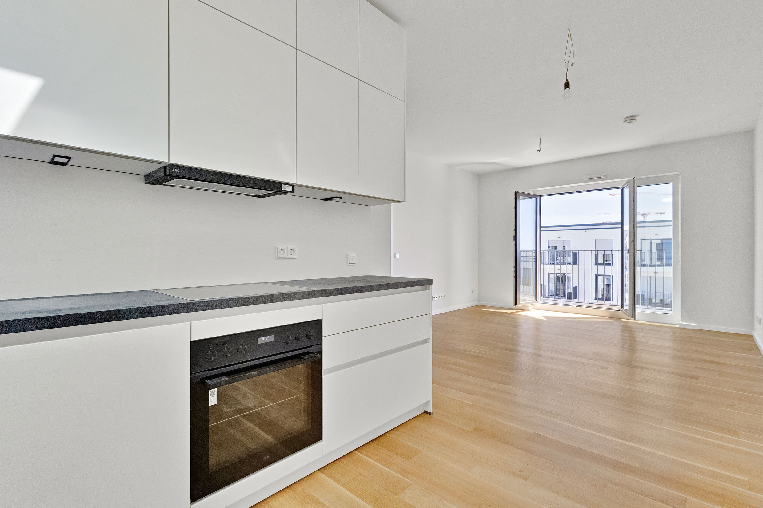 Investment oder Eigennutz, 2 Zimmer Neubauwohnung im Obergeschoss mit Einbauküche
