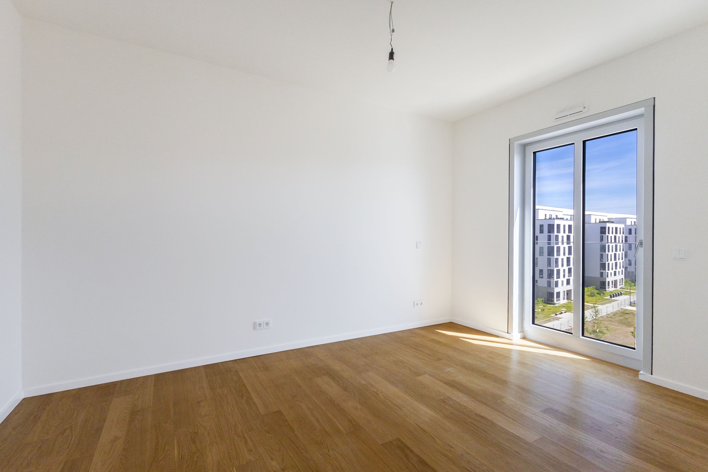 Investment oder Eigennutz, 2 Zimmer Neubauwohnung im Obergeschoss mit Einbauküche
