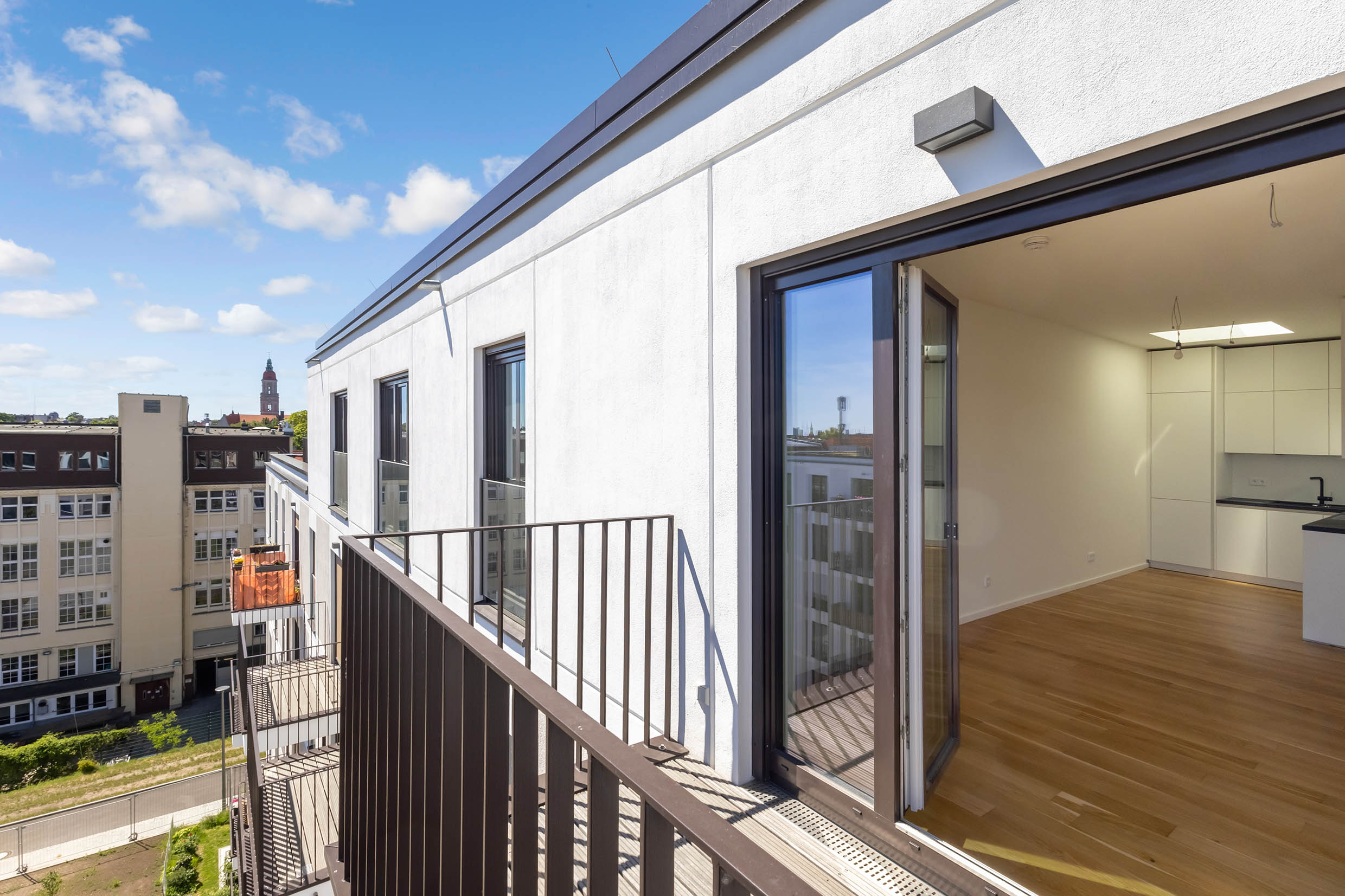 Investment oder Eigennutz, 2 Zimmer Neubauwohnung im Obergeschoss mit Einbauküche