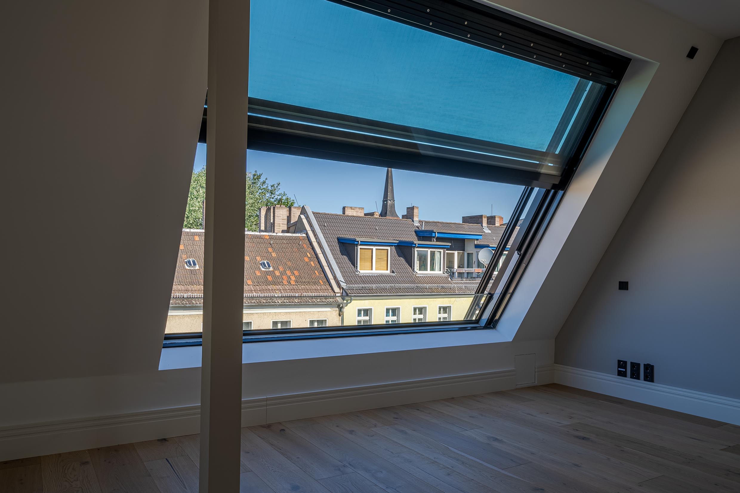Modersohn Suite - Altbau-Chic trifft Media Spree - Dachgeschoss Penthouse mit Dachterrasse